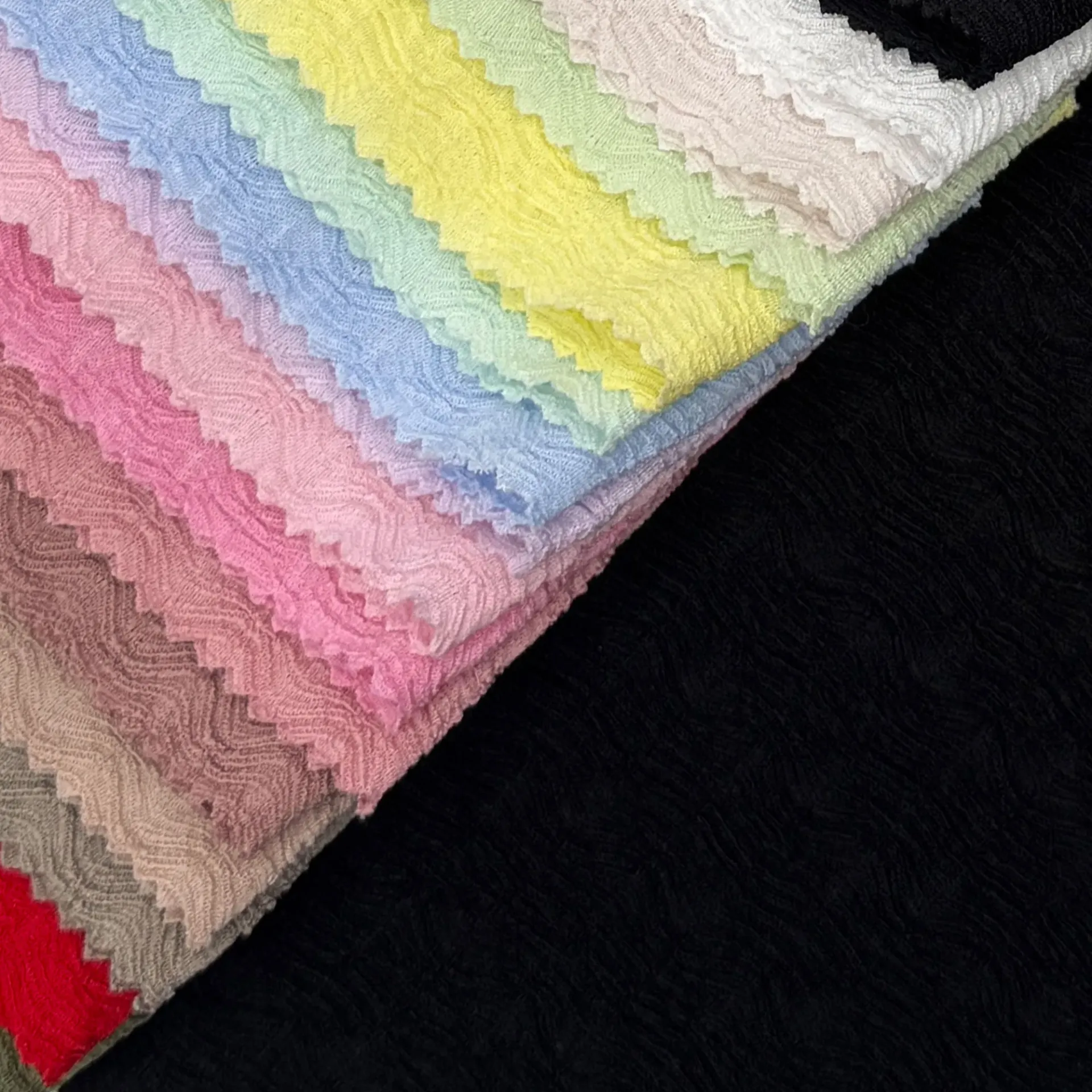 Wave Crinkle Stretch