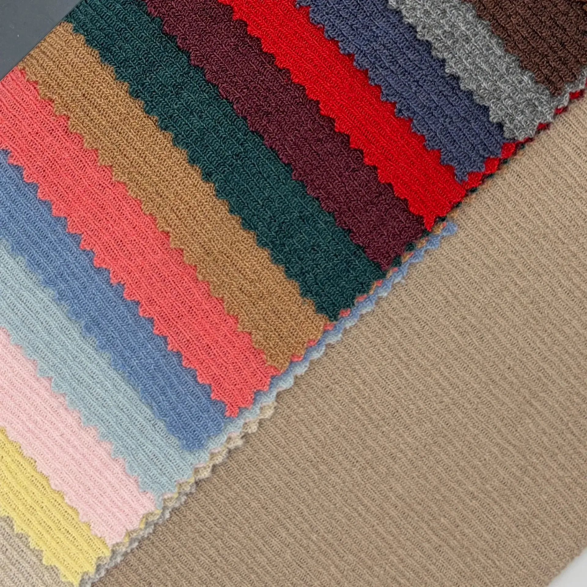 Serpentine Sweater Rib